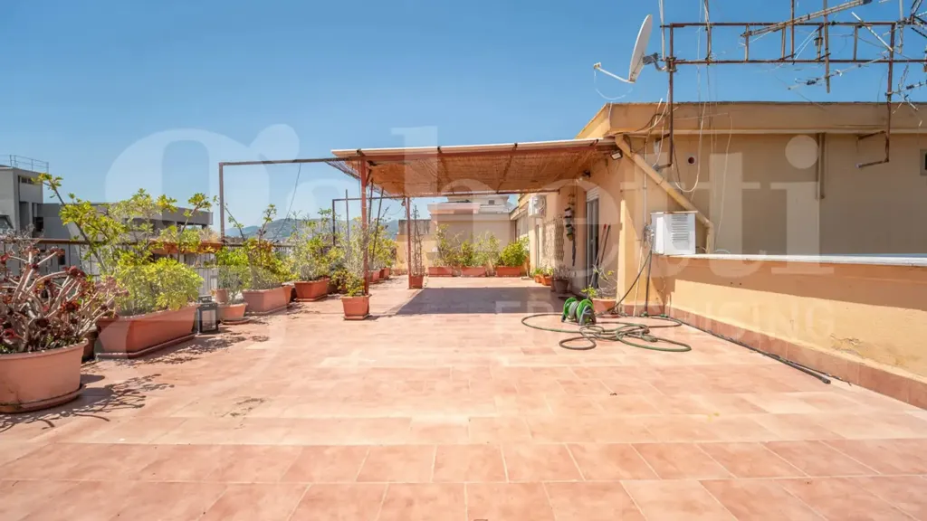 Terrasse - Attico with 150m² Terrace in Palermo