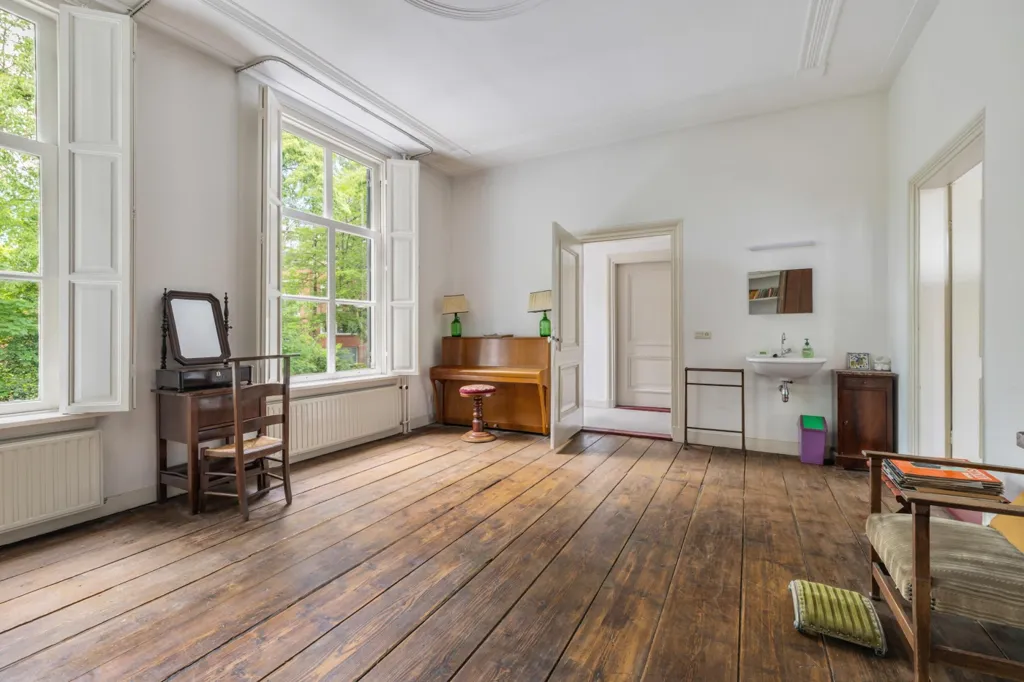 Living Room - Monumental Villa with Historical Charm in Breda
