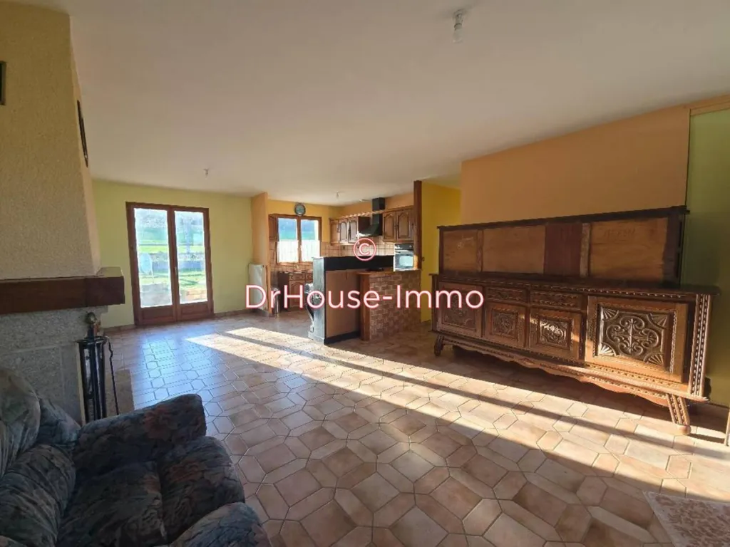 Séjour - Maison de Plain-Pied avec Jardin à Gravigny