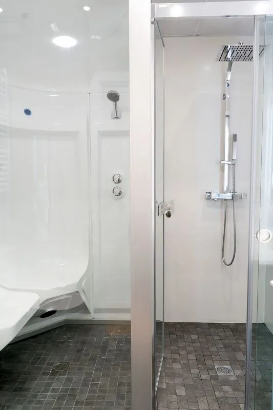 Salles de bain - Fully Renovated Flat with Balcony in Trafalgar