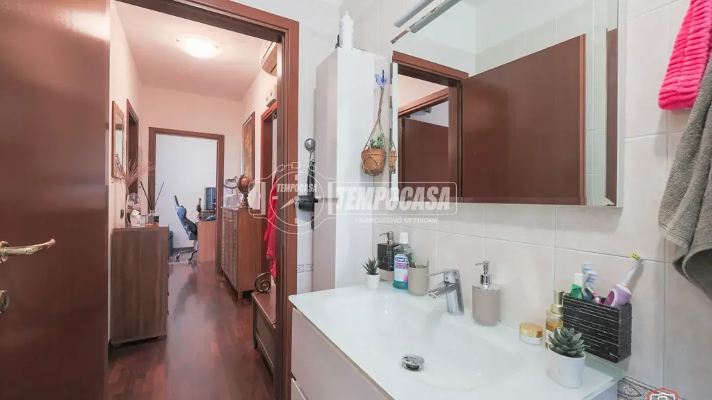 Salles de bain - Apartment with Balcony in Central Ravenna
