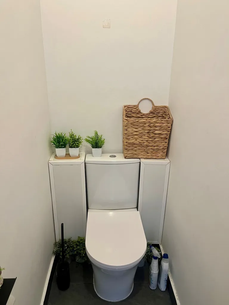 Salles de bain - Appartement Rénové avec Balcon Sud-Ouest à Nice