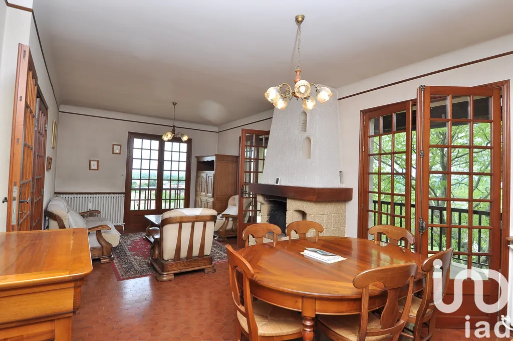 Salle à manger - Maison traditionnelle avec vue panoramique et piscine à Alès