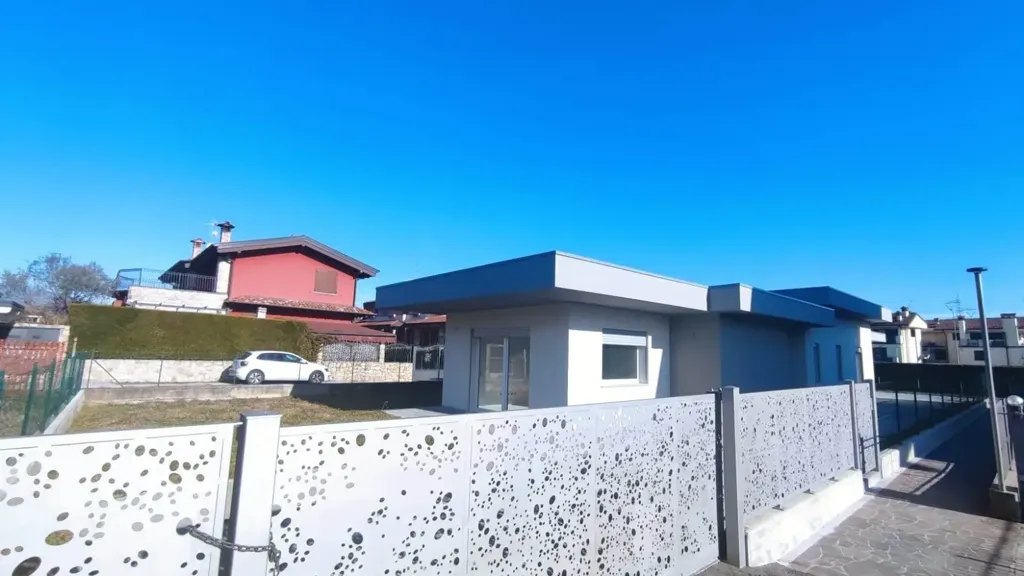 Välivaade - Modern Villa with Private Garden in Filago