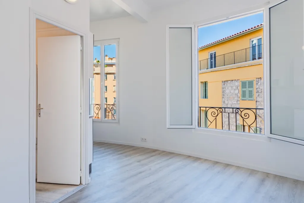 Pièces - Appartement 2 Pièces avec Vue sur Garibaldi à Nice