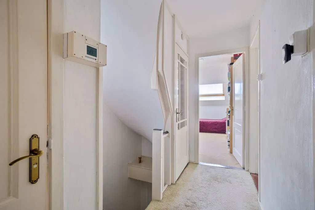 hallway_entrance