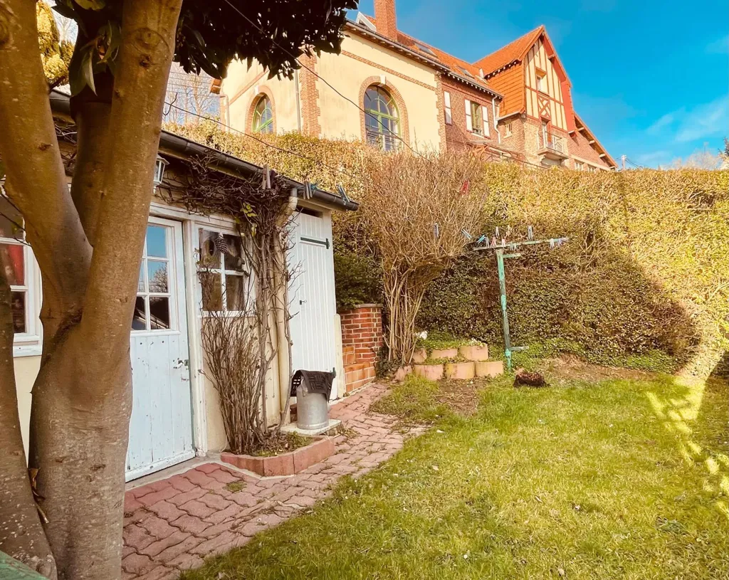 Giardino - Unique Two-Building House in Jouvenet, Rouen