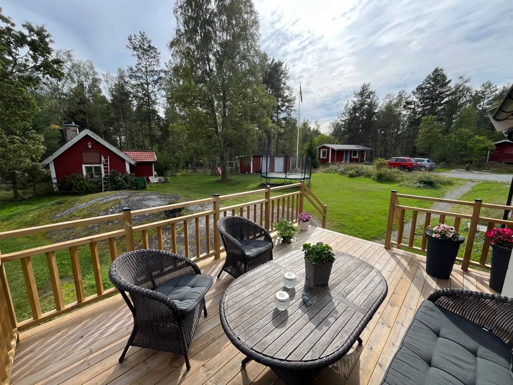 Terrasse - Development Opportunity with Golf Club Proximity in Åkersberga