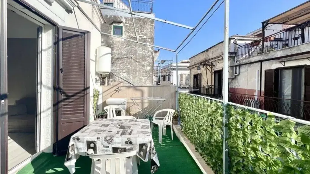Terrasse - Rustic Trilocale with Terrace in Palermo