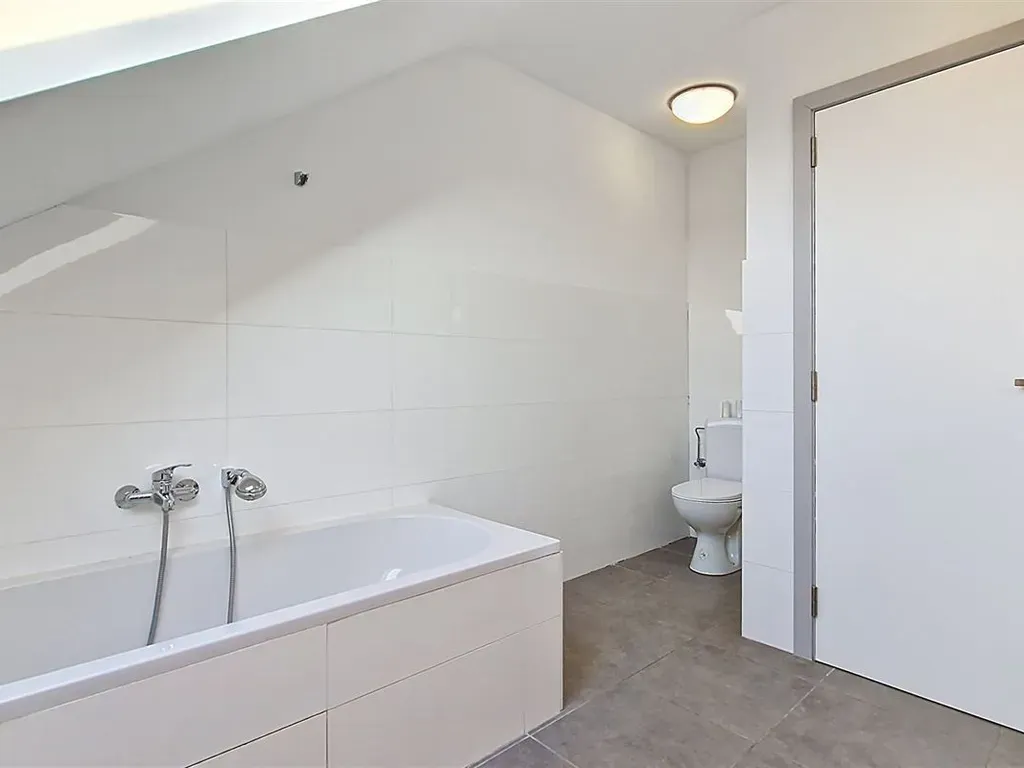 Salles de bain - Duplex 3 Chambres avec Balcon à Mons