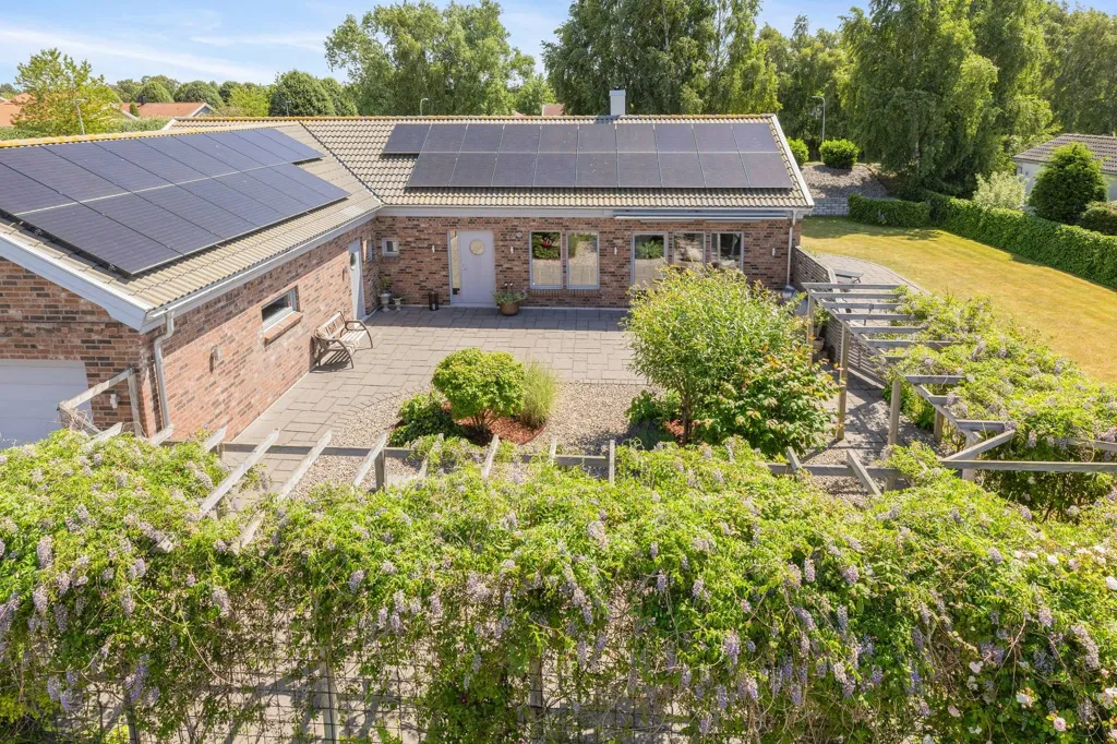 Õhuvaade - Modern Villa with Sea View in Nybrostrand