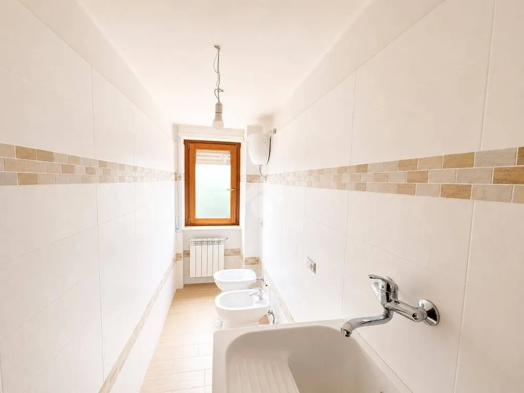 Bagni - Apartment with Balcony in Fondi