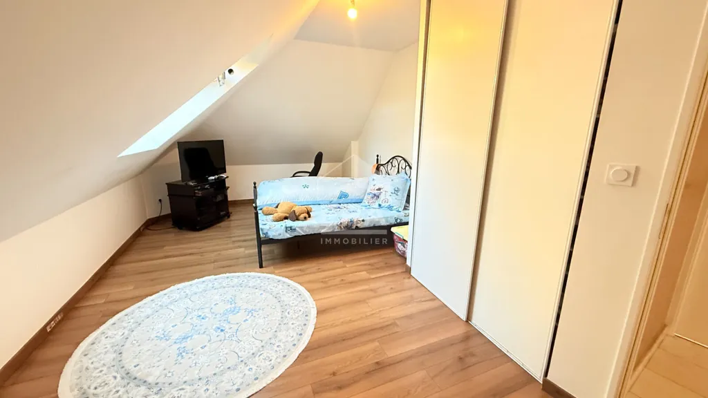 Chambres - Maison 7 pièces à Le Genest-Saint-Isle