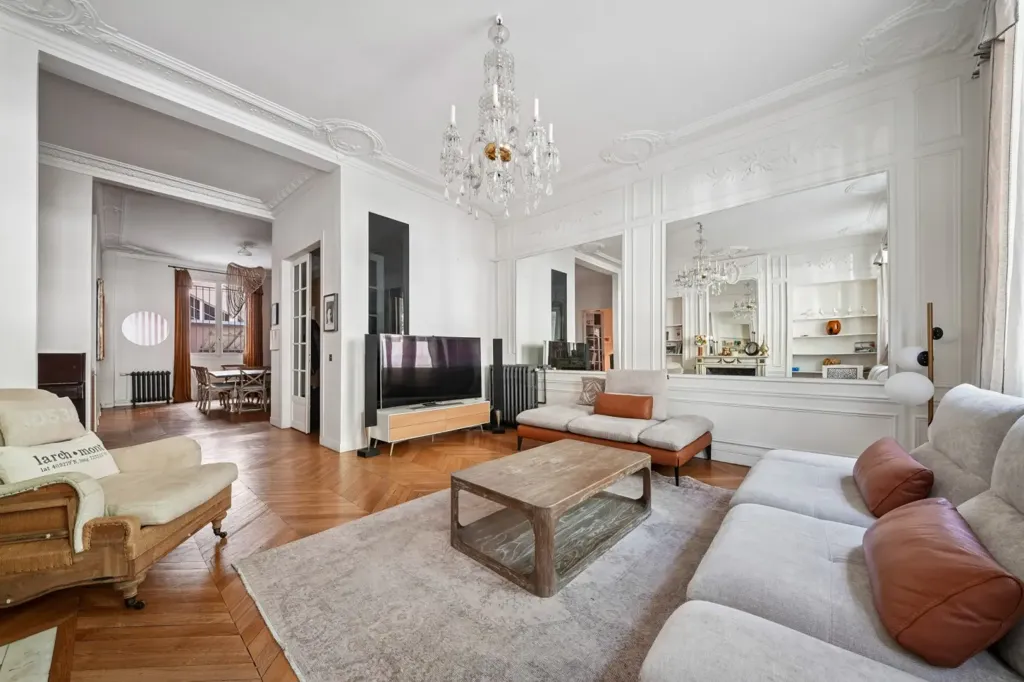 Elutuba - Haussmannian Flat with Eiffel Tower View in Champs-de-Mars