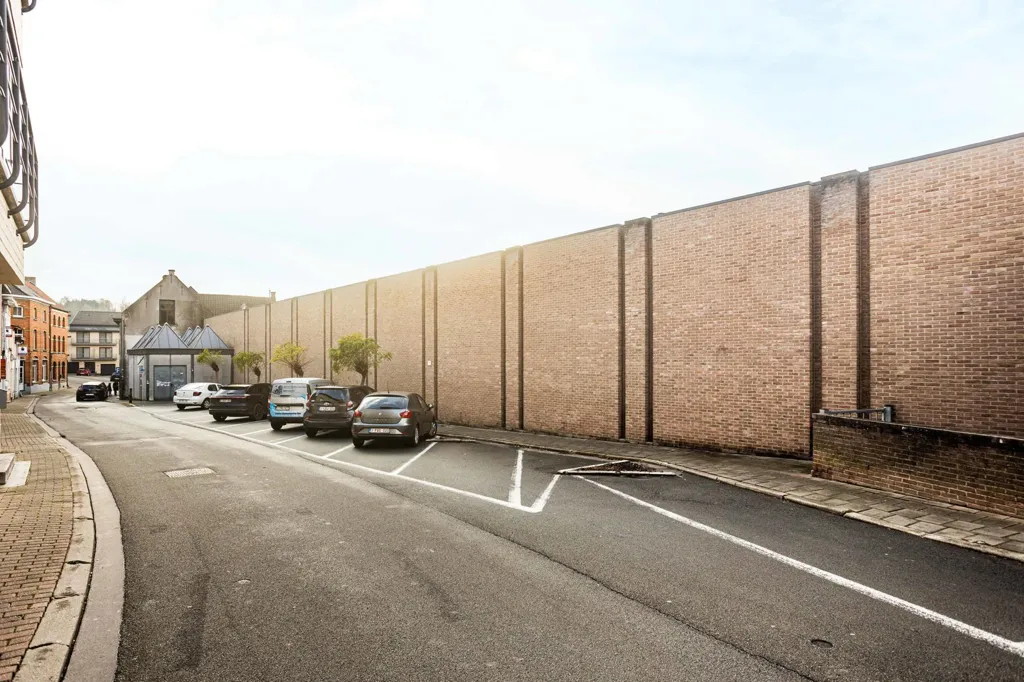 Extérieur - Bâtiment pour usage mixte avec parking à Geraardsbergen