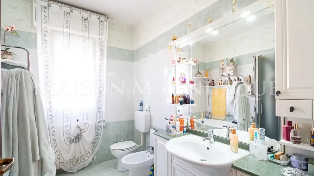 Salles de bain - Newly Built Villa with Garden in Lagosanto