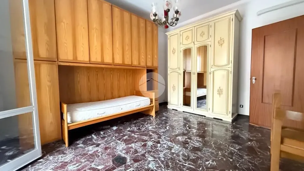 Magamistoad - Spacious Flat with Balcony in Genoa