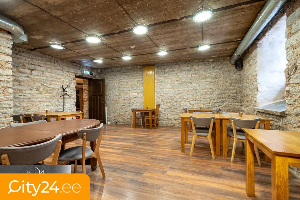 Söögituba - Loft Office with Storage in Tallinn City Centre