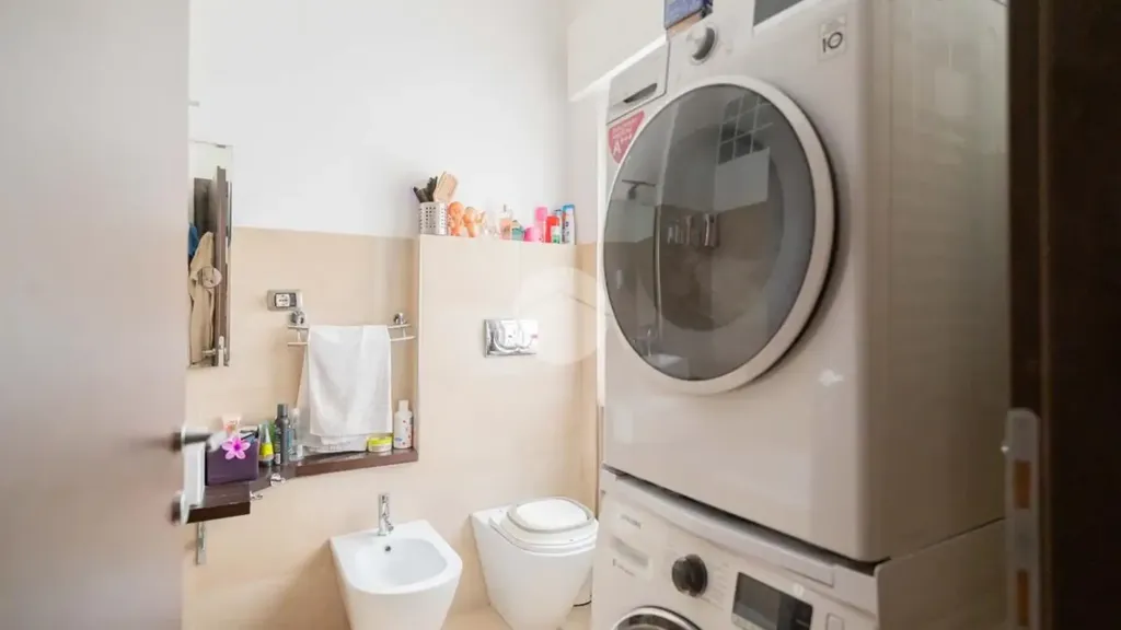 Buanderie - Triplex with Balcony in Central Rome