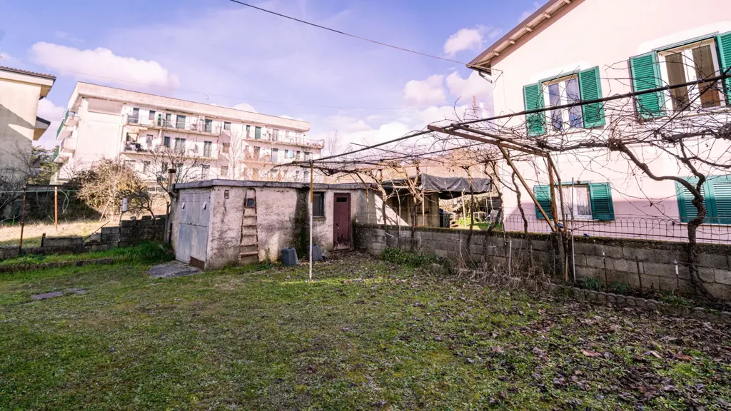 Aed - House Portion with Terrace in Fiuggi