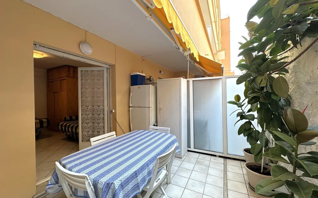 Terrazza - Ground Floor Studio with Terrace in Menton
