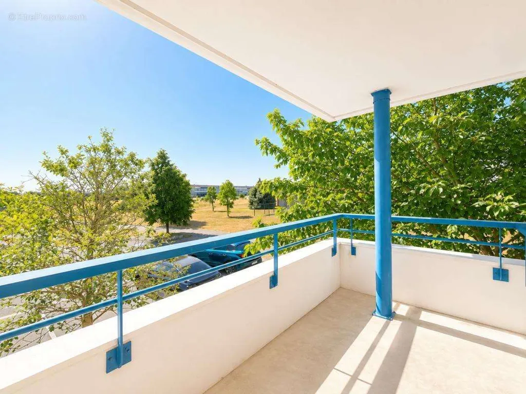 Balcon - Appartement Lumineux avec Balcon, Proche Collège
