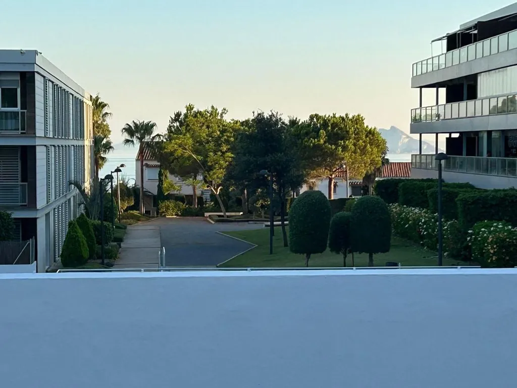 Rõdu - Apartment with Pool and Terrace in La Duquesa