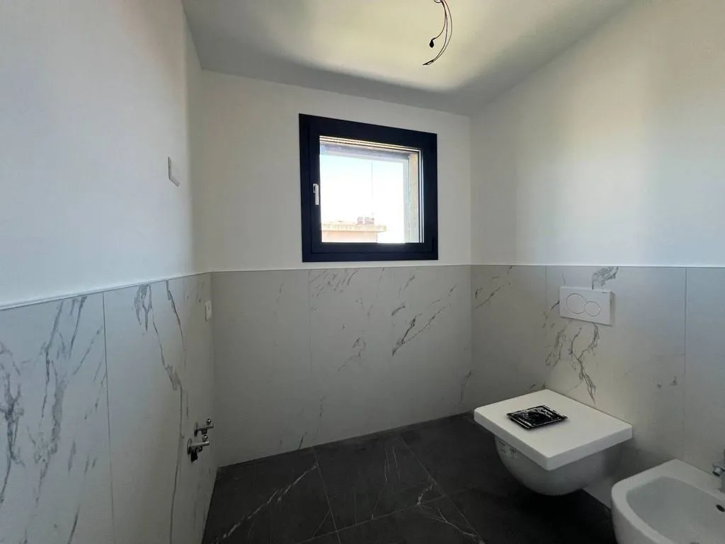 Bathrooms - Luxury Penthouse with Rooftop in Mestre, Venice