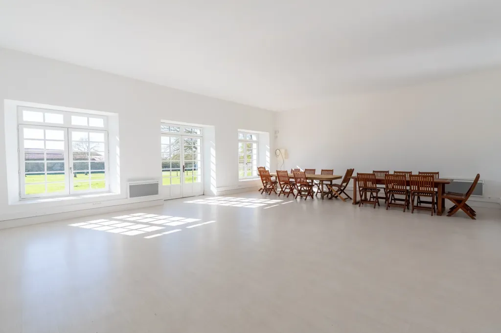 Salle à manger - Château du XVIIIe avec Domaine de 42 ha près de Nantes