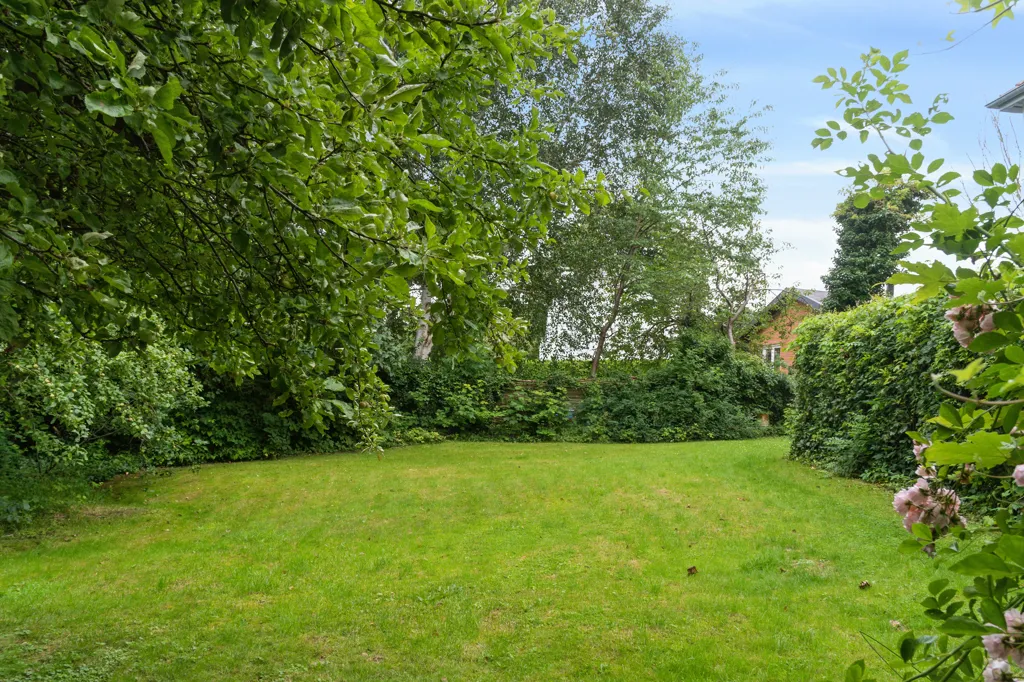 Jardin - Modernised Townhouse with Coastal Access in Rungsted