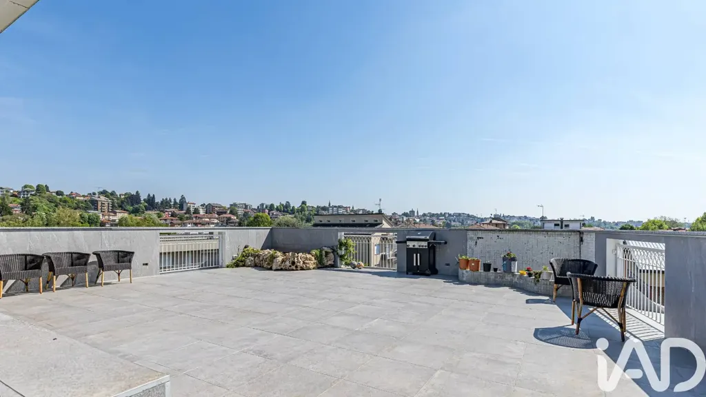 Terrasse - Luxury Penthouse with Terraces in Cantù