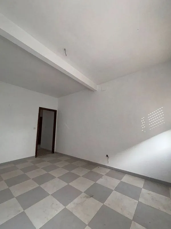 Pièces - Apartment with Balcony in Écija