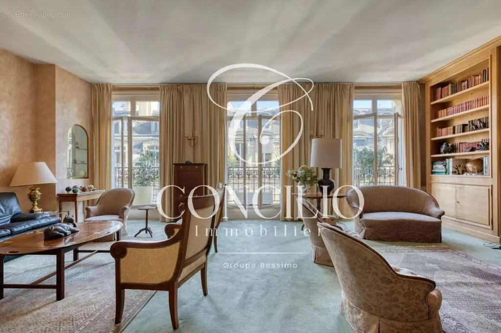 6-room apartment in Paris-17e