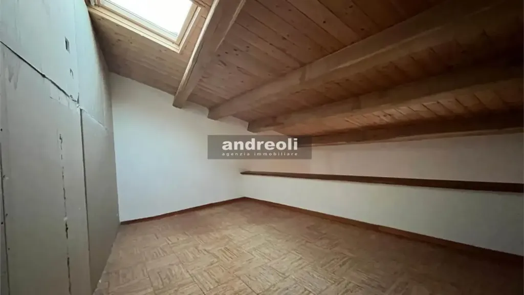Toad - Central Studio with Mansard in Cupramontana