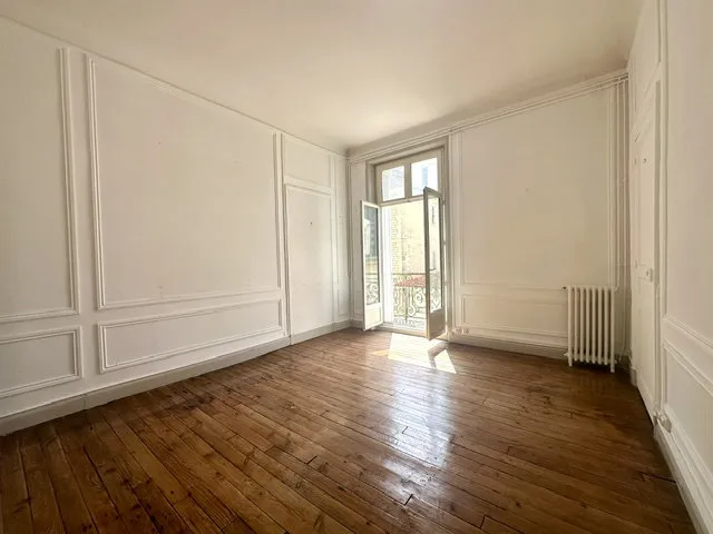 Toad - Bourgeois Flat with Balconies in Biarritz Centre