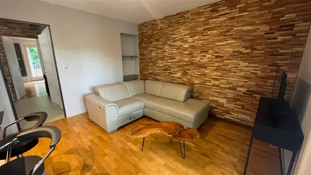 Elutuba - Furnished Flat with Balcony in Lyon 1st