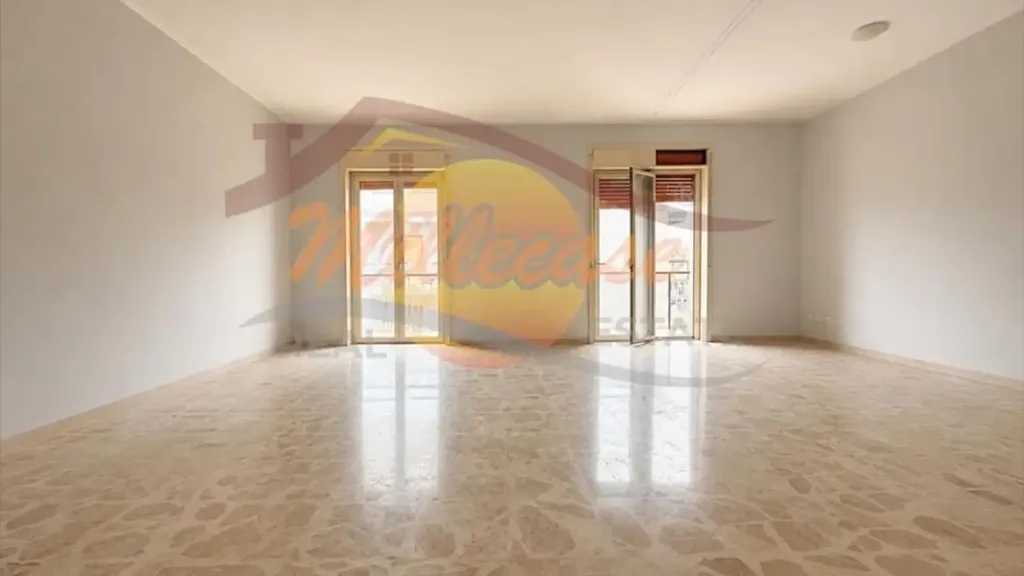 Pièces - Apartment with Balcony in Siracusa