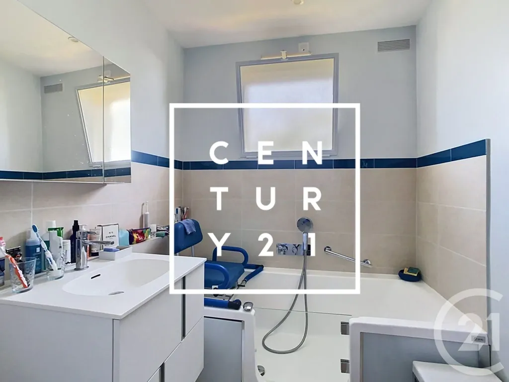 Bagni - 6-Piece Apartment with Balcony in Meudon Centre