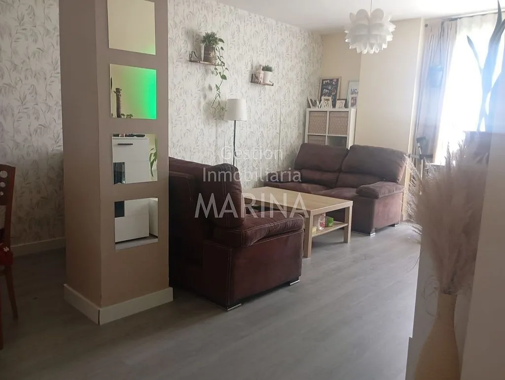 Elutuba - Duplex Apartment with Garage in El Viso de San Juan