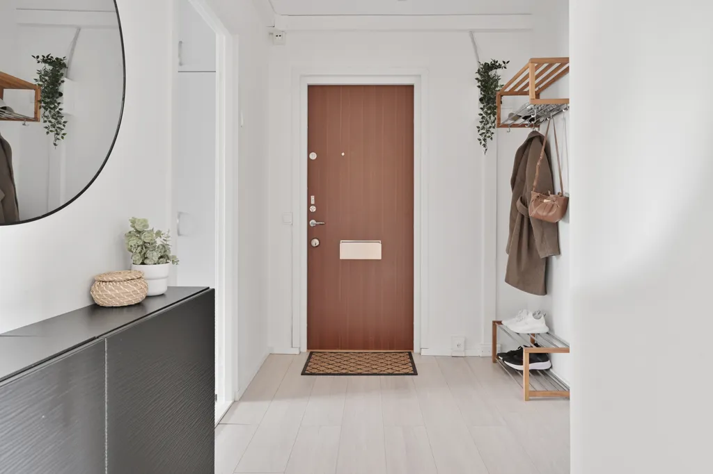 Hallway - Stylish Two-Bedroom with Balcony in Märsta