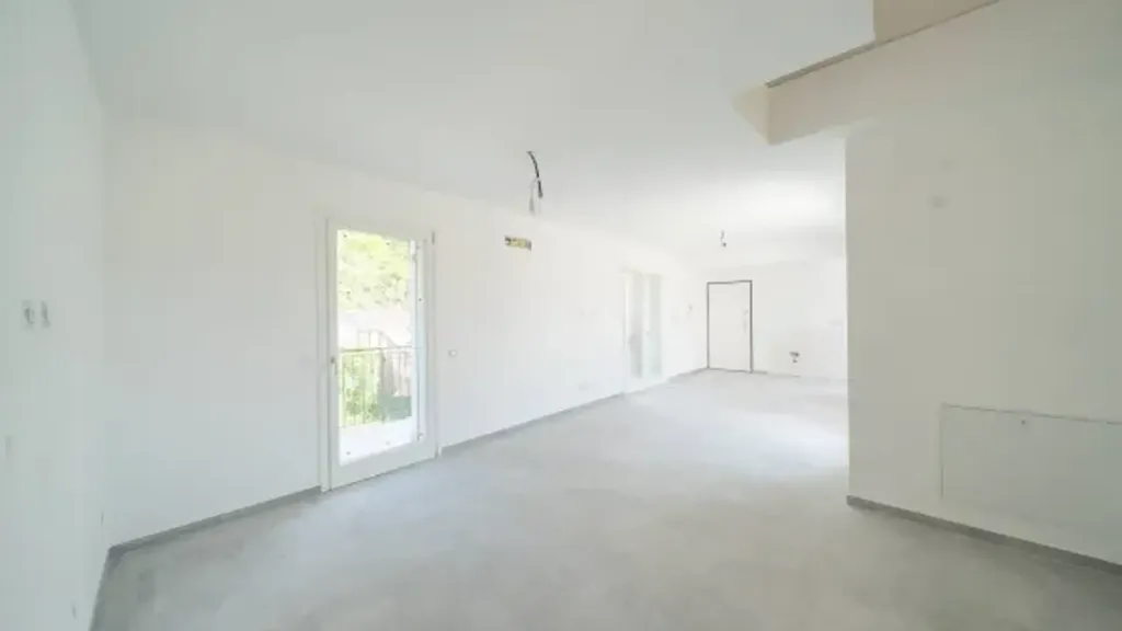 Séjour - Modern Apartment with Triple Exposure in Frascati