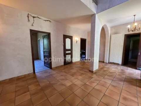 Maison 8 pièces à Saint hilaire la treille