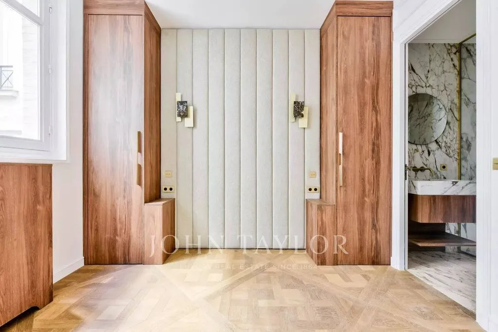 hallway_entrance