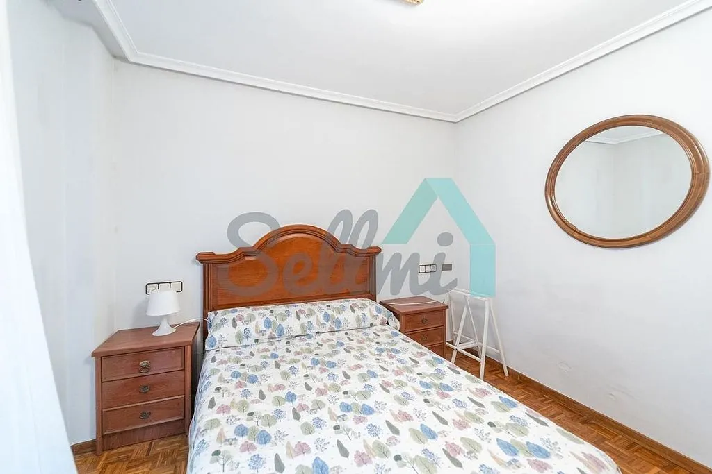 Magamistoad - Furnished Flat with West View in Oviedo
