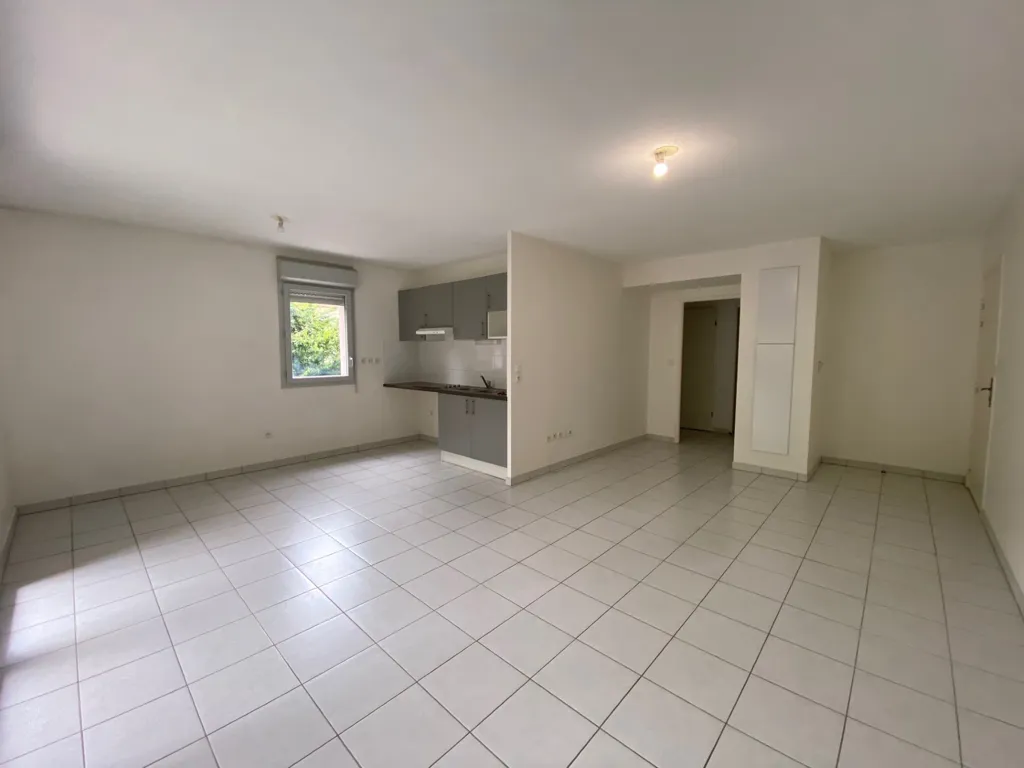 Séjour - Appartement T3 avec balcon et parking à Toulouse