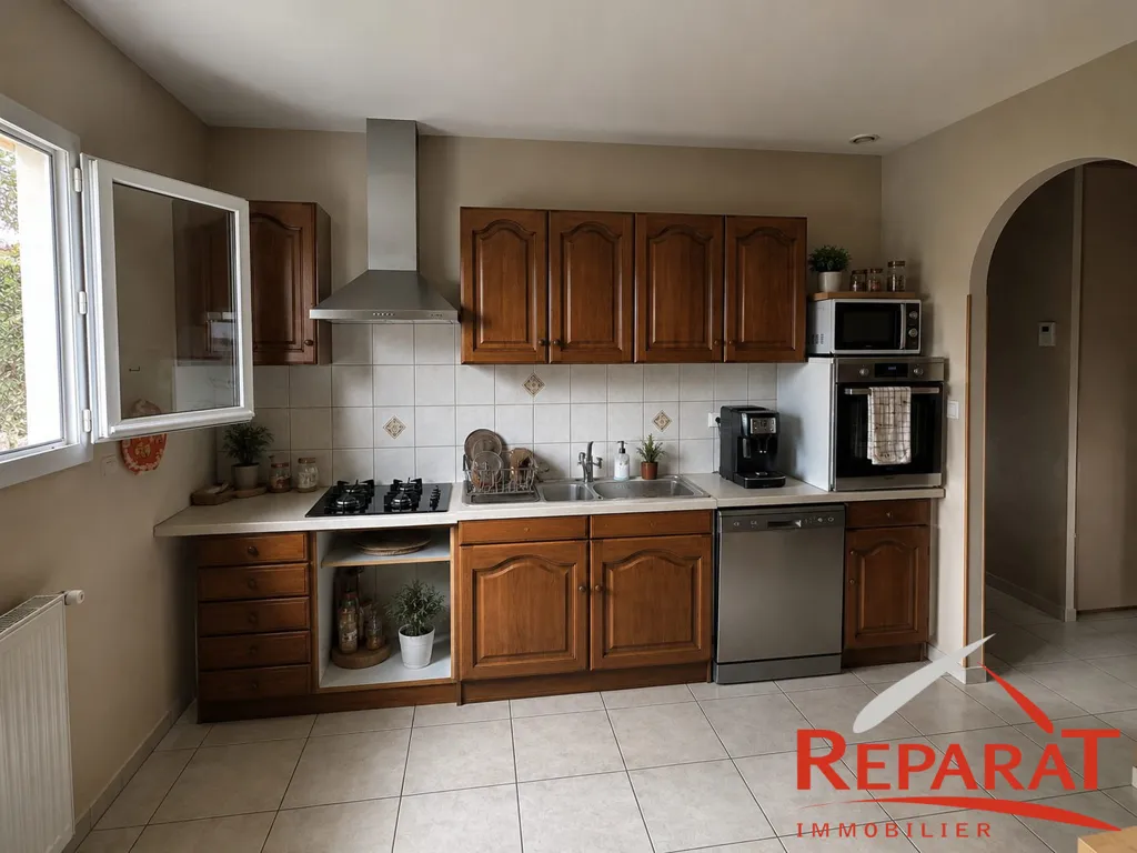 Cucina - Ground Floor House with Garage in Larche