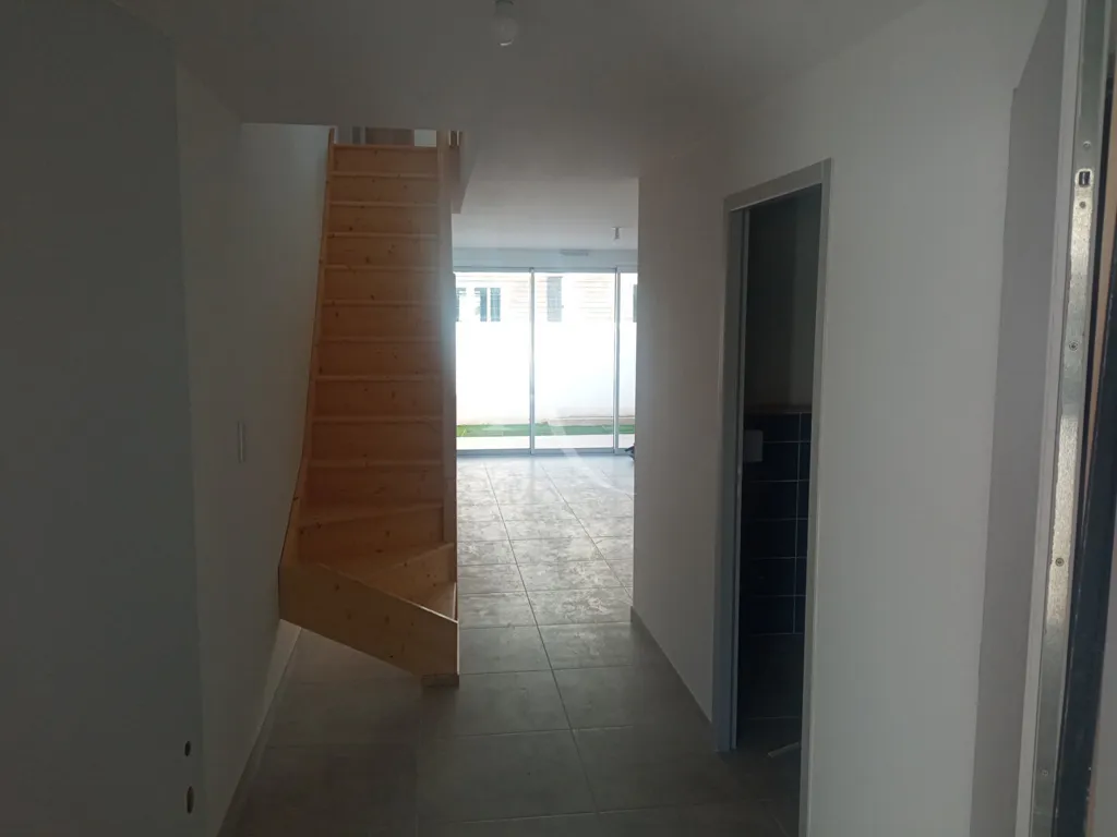 Ingresso - New Townhouse with Patio in Challans