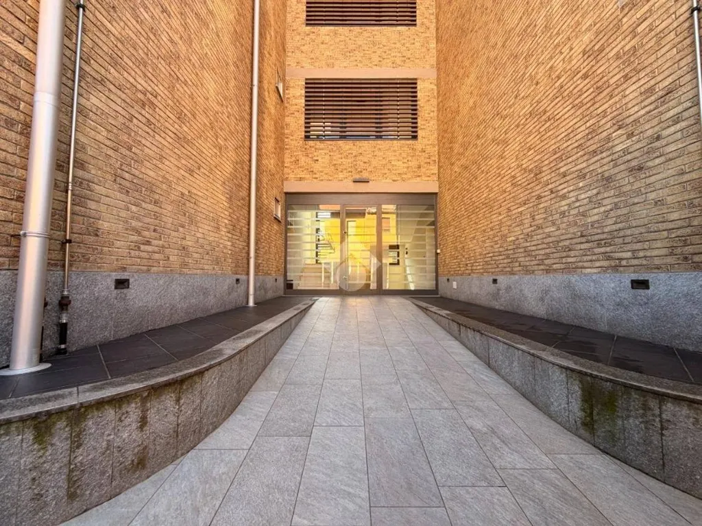 hallway_entrance
