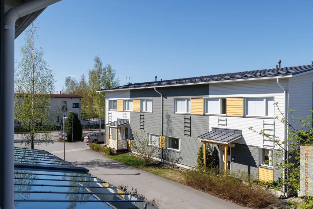 Balcon - Spacious Terraced House with Garden in Oulu
