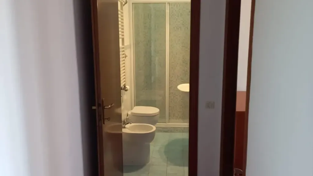 Salles de bain - Bilocale with Balcony in Cisanello, Pisa